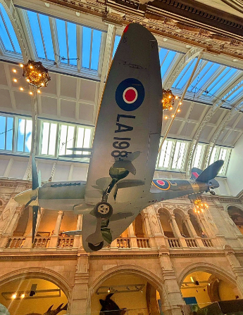 Resident outing to Kelvingrove Art Gallery